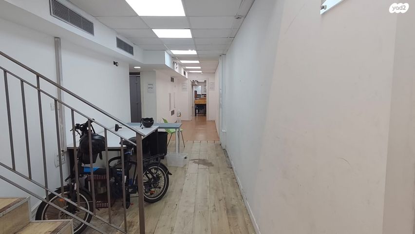 אולמות, רעננה