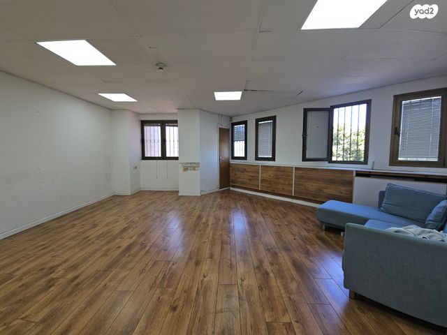 משרדים, שדרות ירושלים 49, מכללת תל אביב יפו, דקר, תל אביב יפו