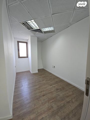 משרדים, שדרות ירושלים 49, מכללת תל אביב יפו, דקר, תל אביב יפו