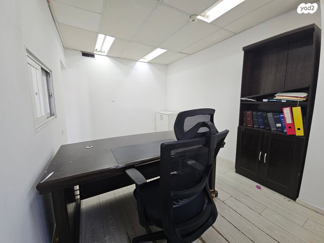 משרדים, שדרות ירושלים 49, מכללת תל אביב יפו, דקר, תל אביב יפו