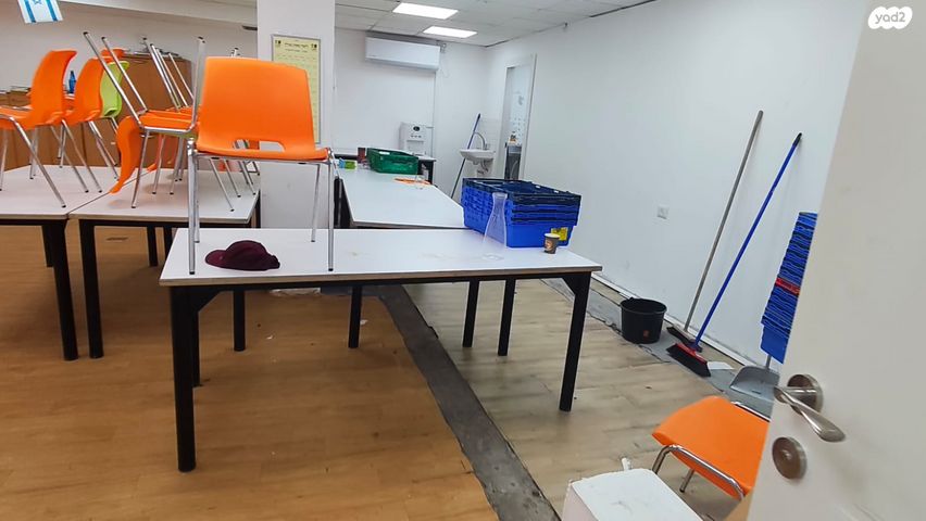 אולמות, רעננה