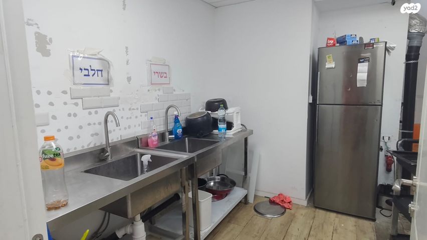 אולמות, רעננה