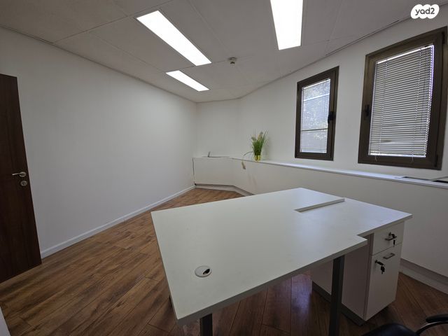 משרדים, שדרות ירושלים 49, מכללת תל אביב יפו, דקר, תל אביב יפו