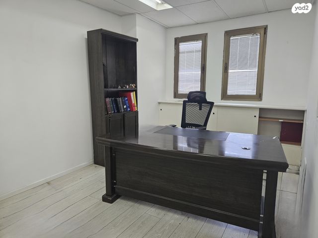 משרדים, שדרות ירושלים 49, מכללת תל אביב יפו, דקר, תל אביב יפו