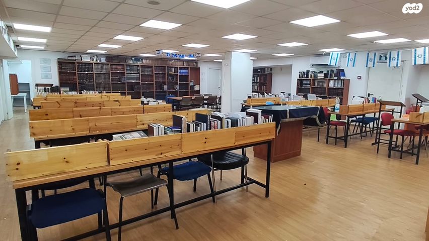 אולמות, רעננה