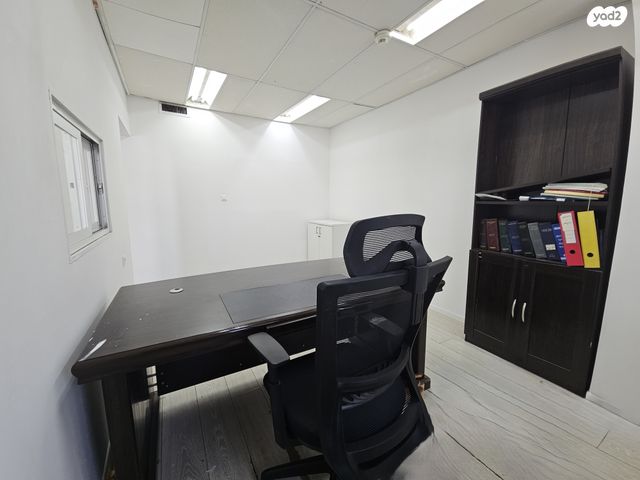 משרדים, שדרות ירושלים 49, מכללת תל אביב יפו, דקר, תל אביב יפו