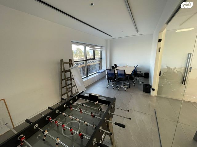 משרדים, קרית אתא