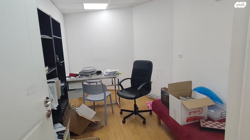 אולמות, רעננה