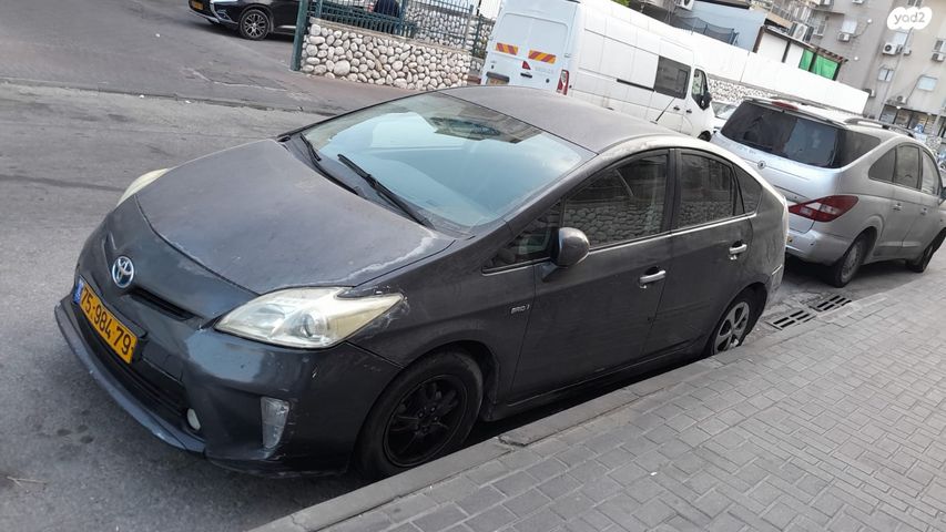 מודעת רכב טויוטה פריוס