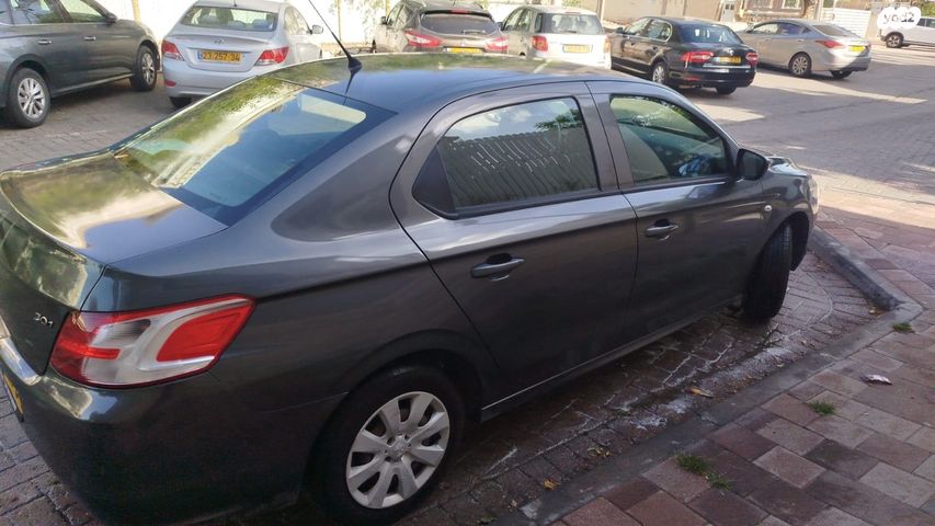 מודעת רכב פיג'ו 301