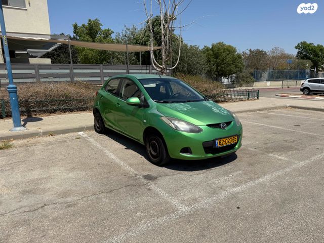 מודעת רכב מאזדה 2