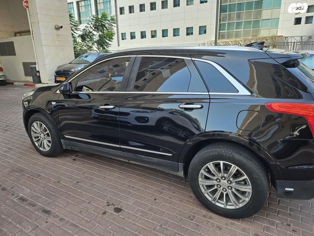 קאדילק XT5