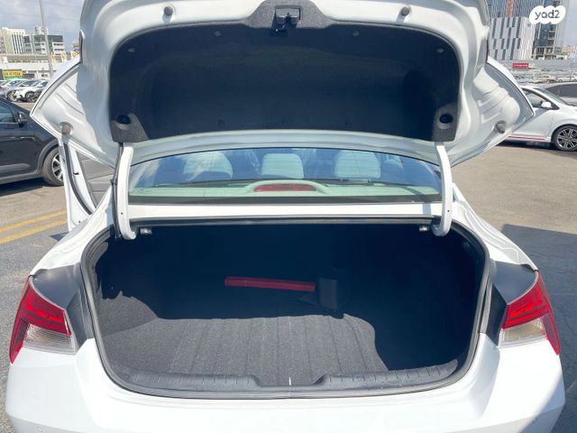 יונדאי אלנטרה