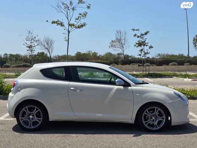 אלפא רומיאו מיטו