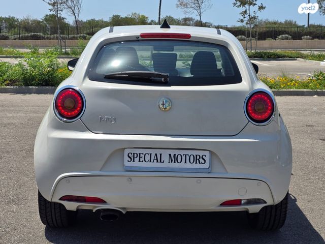 אלפא רומיאו מיטו