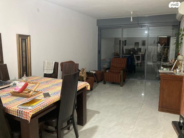 דירה, הצבעוני 23, רובע ח', אשדוד