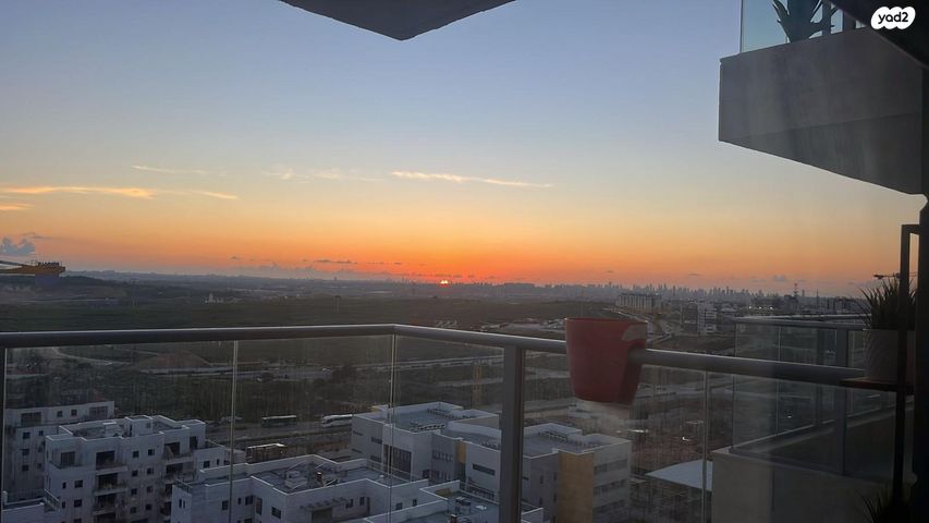 חיים הרצוג 25