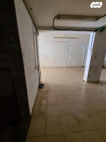 חנויות/ שטח מסחרי, הראשונים 26, רובע א', אשדוד