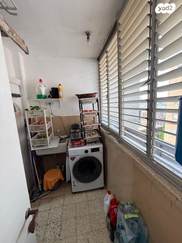 דירה, דרך רזיאל 25, צפון מזרח מרכז העיר, נתניה