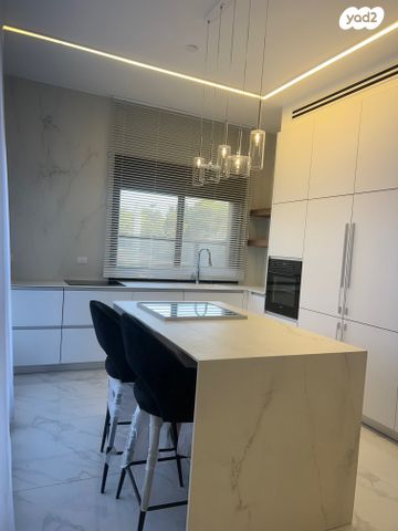 גג/ פנטהאוז, תל מאנה, חיפה