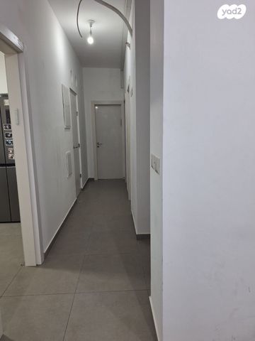 דירה, נצר חזני, נתיבות מערב, נתיבות