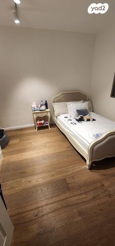 דו משפחתי, מרדכי זעירא, המשתלה, תל אביב יפו