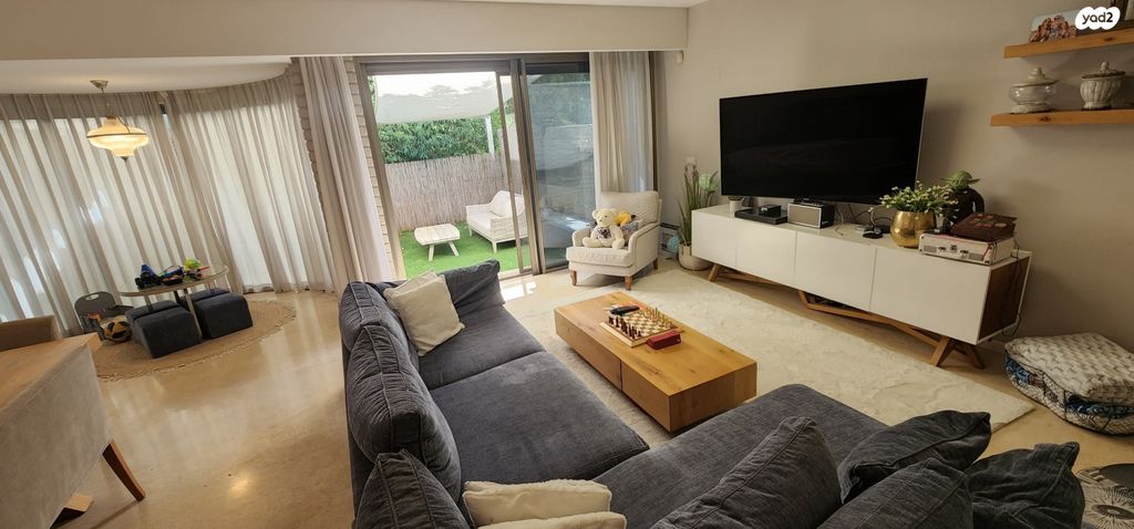 דו משפחתי, מרדכי זעירא, המשתלה, תל אביב יפו