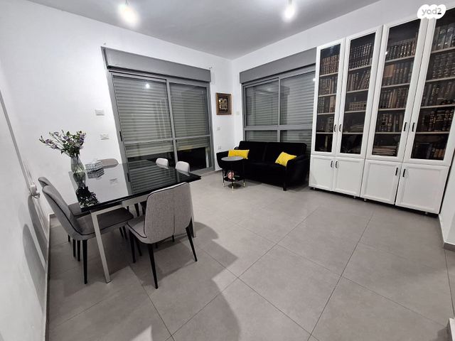 דירה, נצר חזני, נתיבות מערב, נתיבות