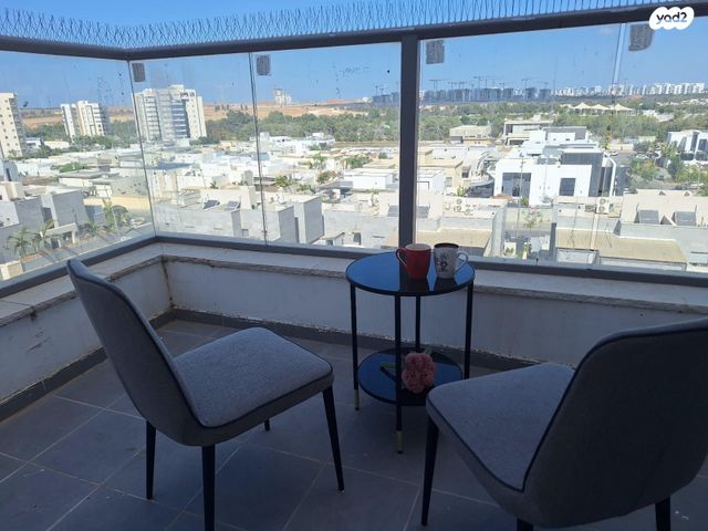 דירה, נצר חזני, נתיבות מערב, נתיבות