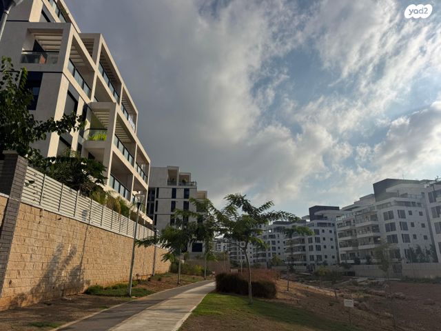 דירה, אור ים, אור עקיבא