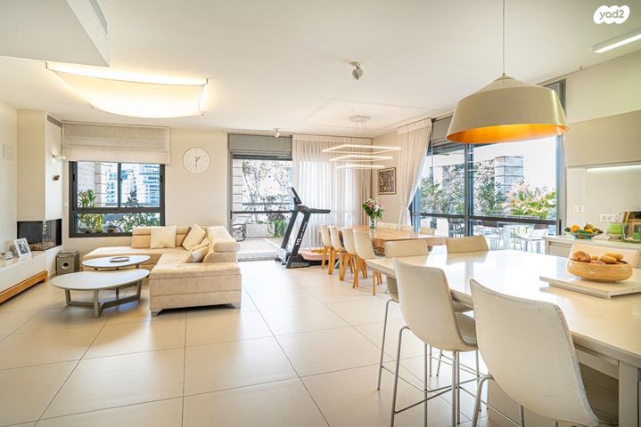 גג/ פנטהאוז, מגדיאל, הוד השרון