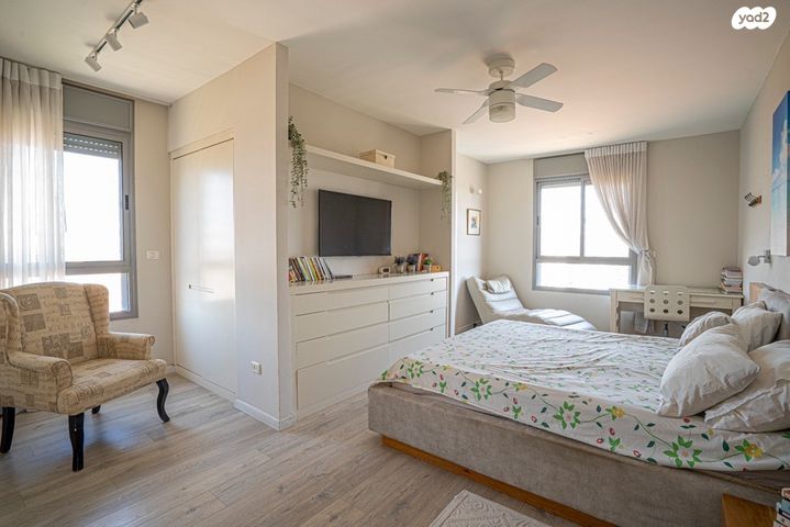 גג/ פנטהאוז, מגדיאל, הוד השרון