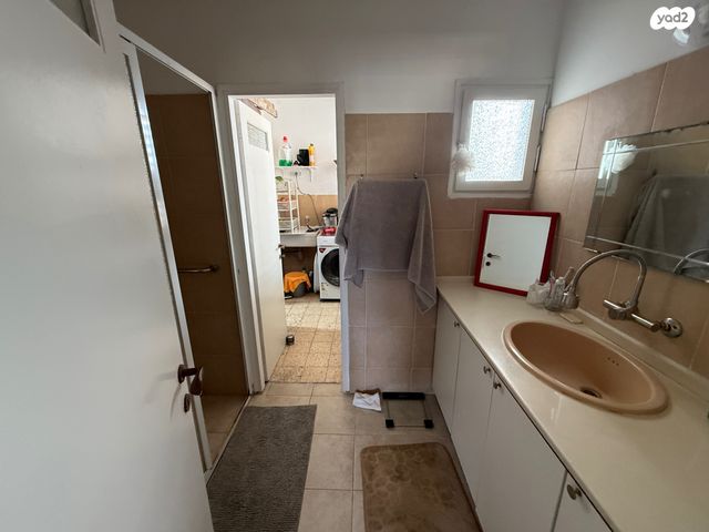 דירה, דרך רזיאל 25, צפון מזרח מרכז העיר, נתניה