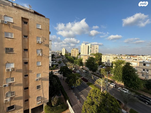 דירה, דרך רזיאל 25, צפון מזרח מרכז העיר, נתניה