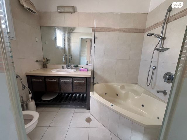 גג/ פנטהאוז, אפרים 3, נגבה, רמת גן