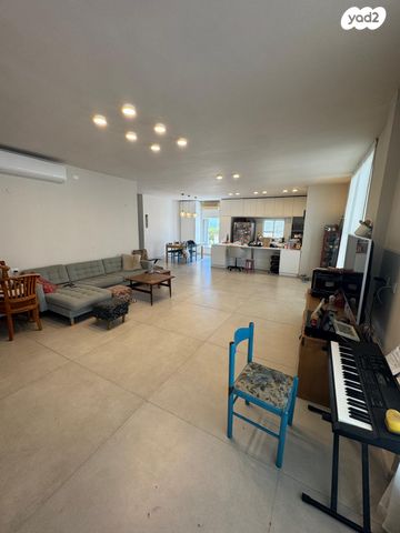 דירה, ברוריה, נחלת יצחק, תל אביב יפו