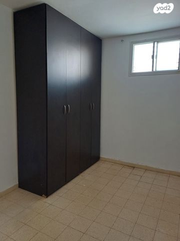 דירה, יוסף שפרינצק 34, שיכון א', קרית שמונה