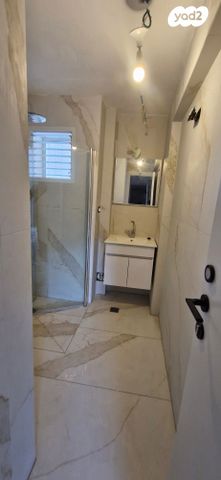 דירה, אנילביץ' 5, נווה גנים, קרית מוצקין