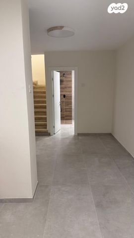 עליית הנוער 14