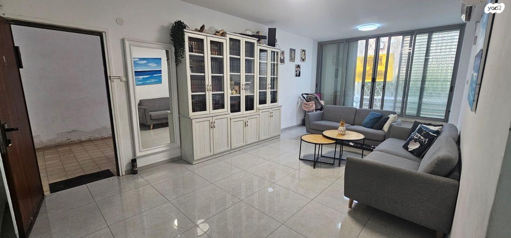 דירה, קרית אתא