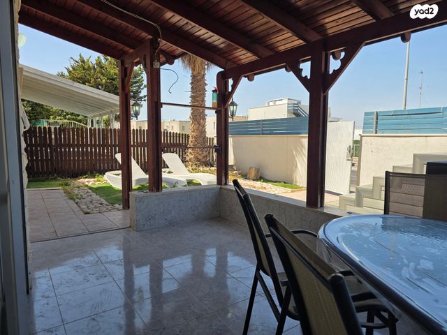 דופלקס, שקד, מורדות טבריה, טבריה