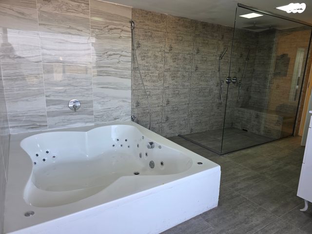 דופלקס, שקד, מורדות טבריה, טבריה