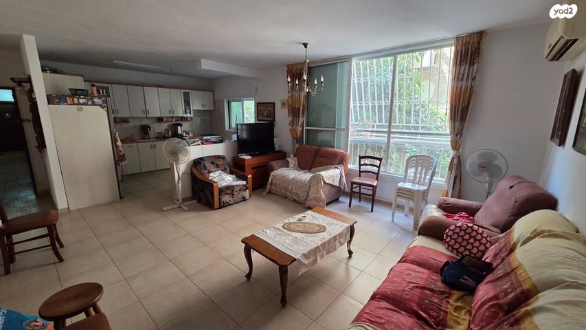 דירה, אליהו גלזר, א' / צפון מזרח העיר, רחובות