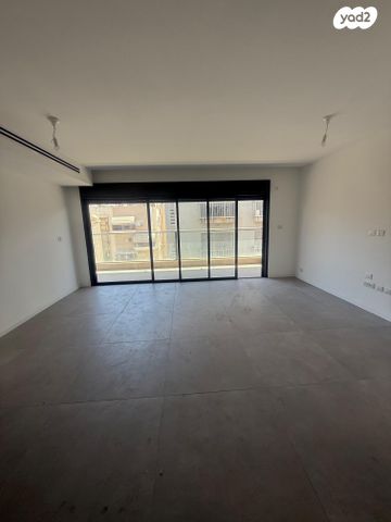 גג/ פנטהאוז, נחלת יצחק, תל אביב יפו