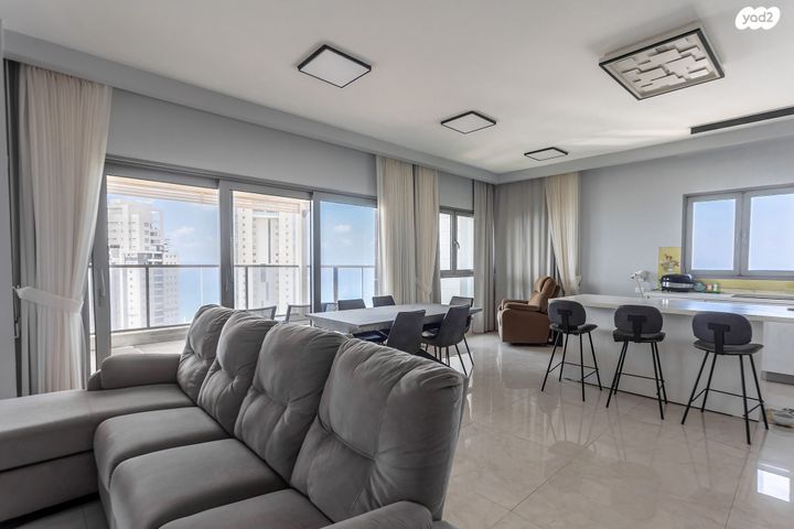 דירה, יצחק שדה 8, דרום מערב ותיק, בת ים