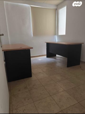 מחסנים, כפר סבא