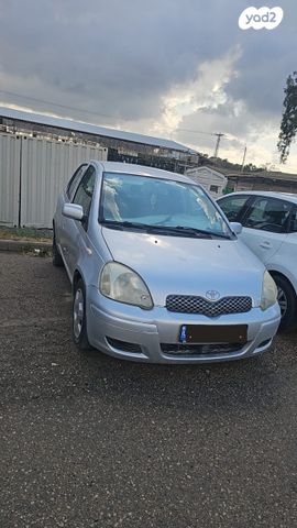 טויוטה יאריס