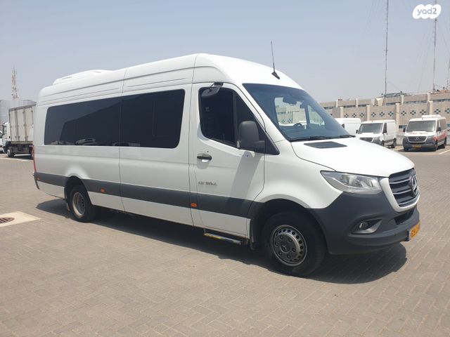 מודעת רכב מרצדס-בנץ ספרינטר