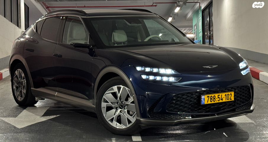 מודעת רכב ג'נסיס GV60