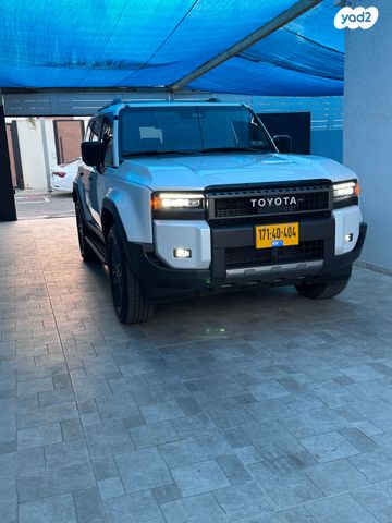 טויוטה לנד קרוזר